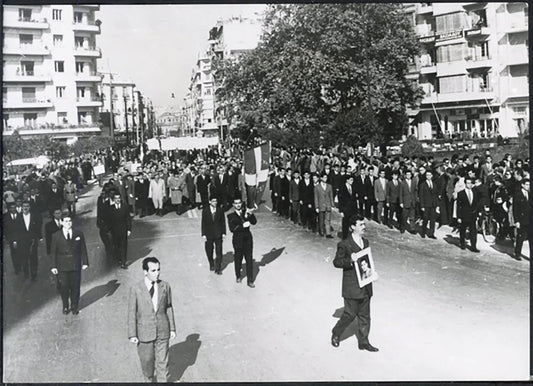 Manifestazione a Salonicco per Cipro 1958 Ft 5223 - Stampa 13x18 cm - Farabola Stampa ai sali d'argento