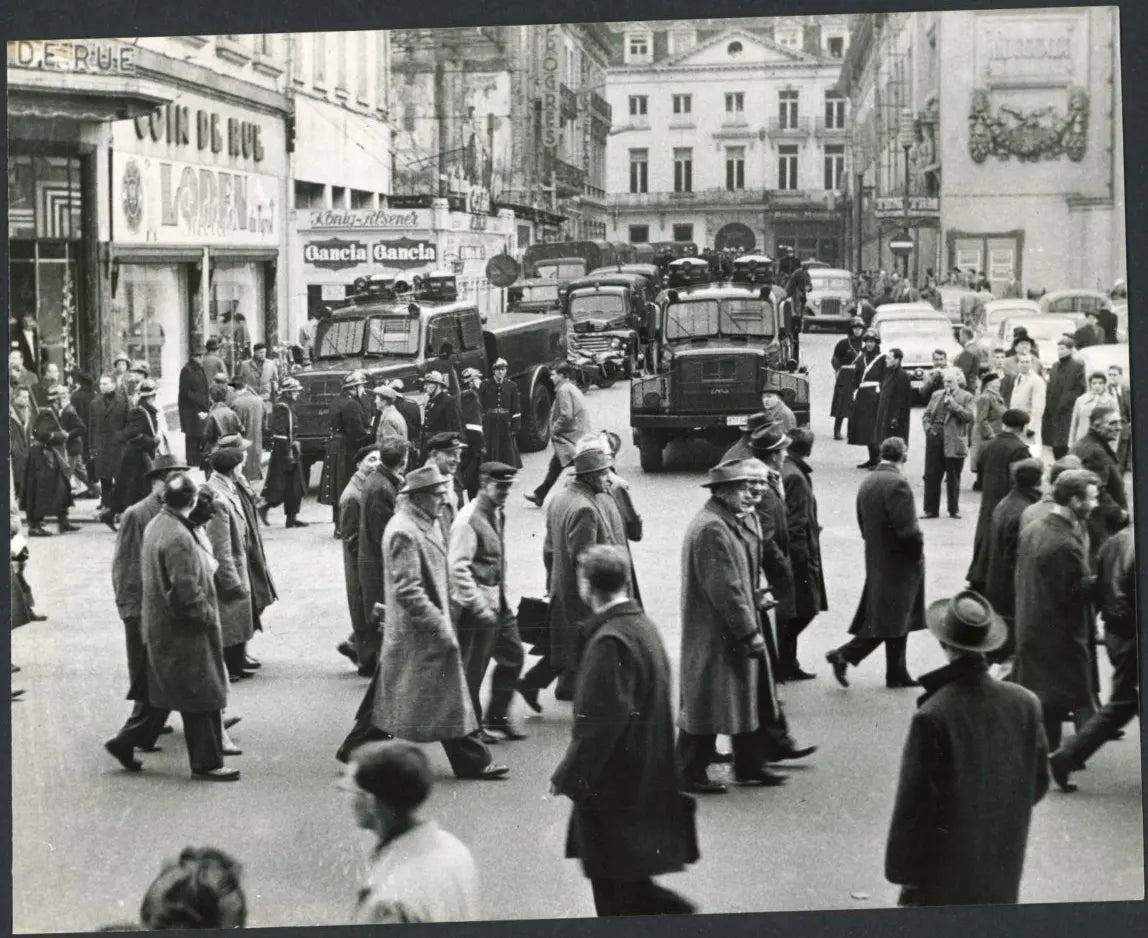 Manifestazione alla Bosa di Bruxelles 1960 Ft 3229 - Stampa 20x15 cm - Farabola Stampa ai sali d'argento