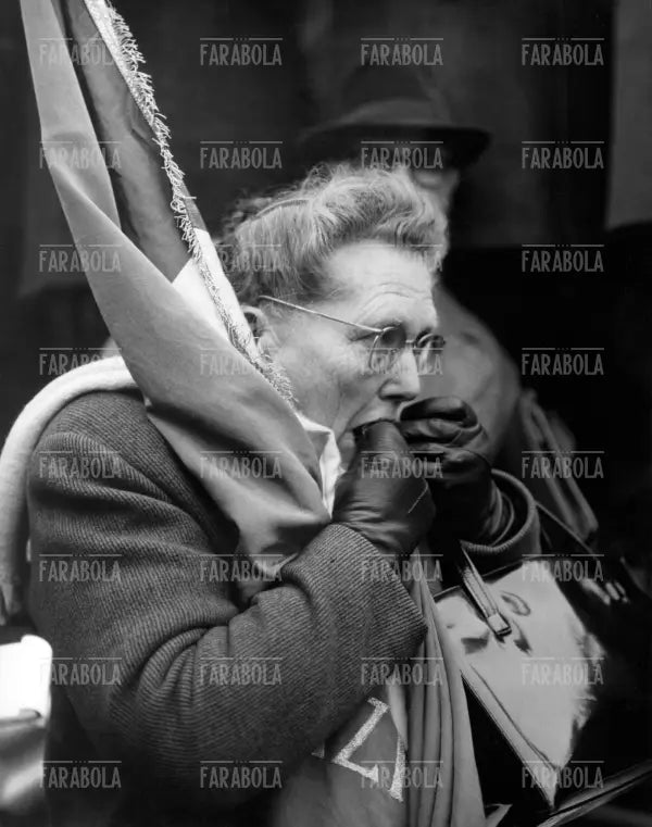 Manifestazione antifascista, Milano, 1971 - Farabola Immagine digitale