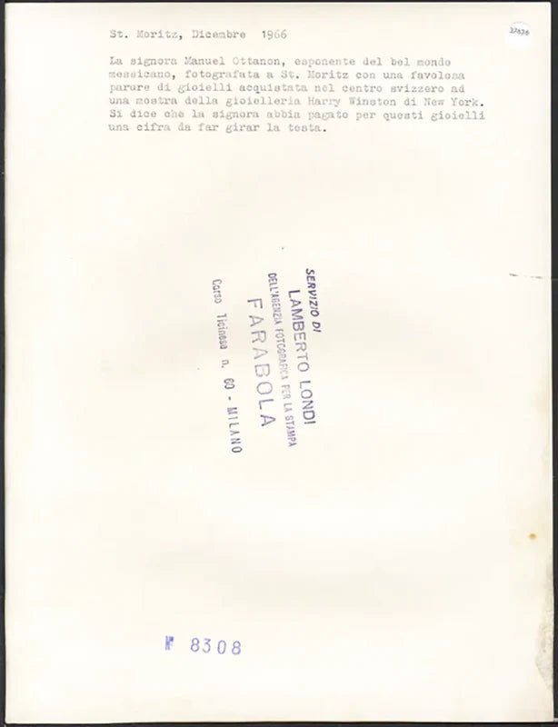 Manuel Ottanon con una parure Harry Winston 1966 Ft 37636 - Stampa 21x27 cm - Farabola Stampa ai sali d'argento