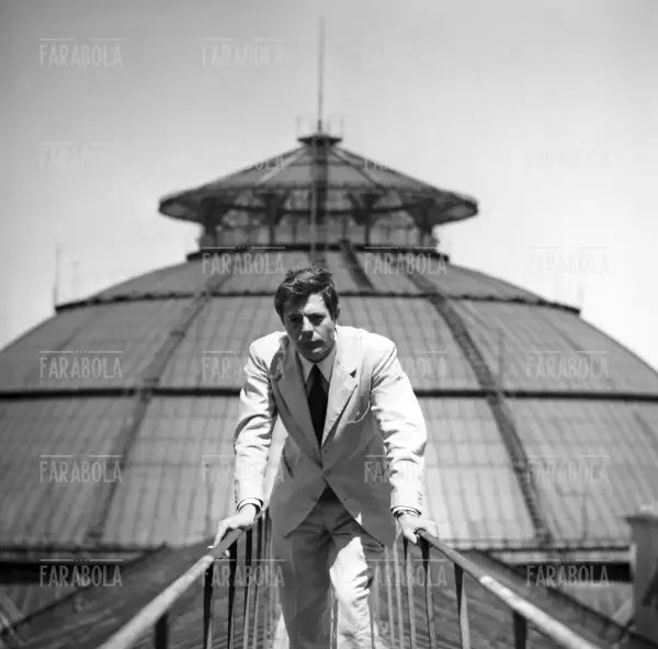 Marcello Mastroianni, Milano, 1960 - Farabola Immagine digitale