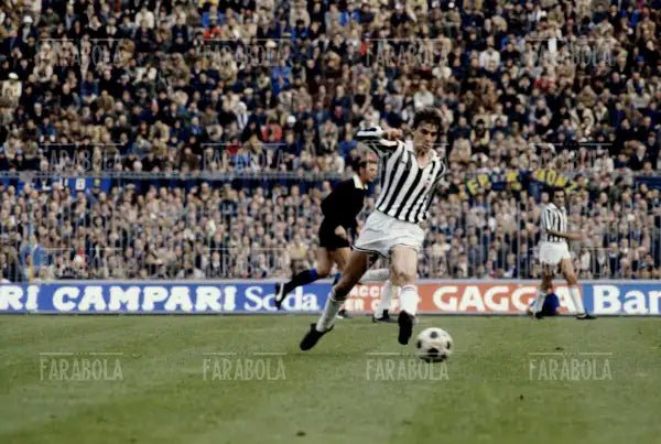 Marco Tardelli in azione, Inter vs Juventus, 1979 - Farabola Immagine digitale