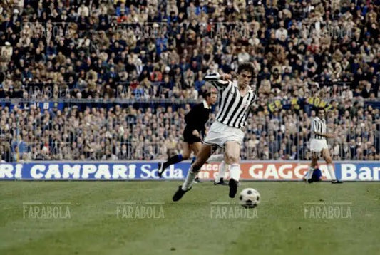 Marco Tardelli in azione, Inter vs Juventus, 1979 - Farabola Immagine digitale