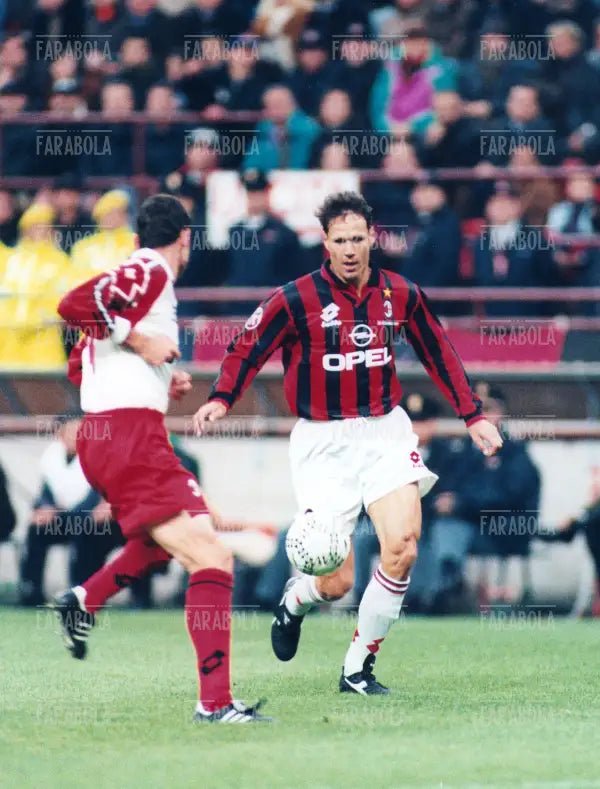 Marco van Basten, festa per l'addio al calcio di Franco Baresi, Milano, 1997 - Farabola Immagine digitale