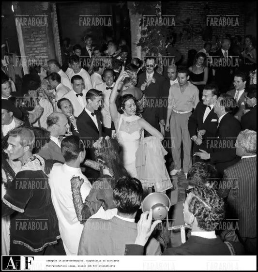 Maria Felix a una festa mondana, Venezia, 1954 - Farabola Immagine digitale