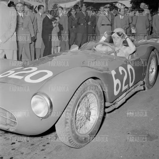Maria Teresa De Filippis su Maserati A6 GCS, Mille Miglia, 1955 - Farabola Immagine digitale