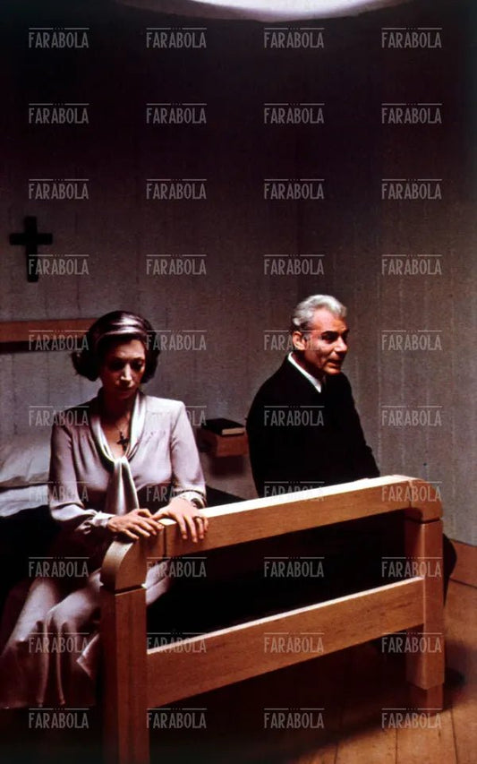 Mariangela Melato e Gian Maria Volonté in una scena del film Todo modo, 1975 - Farabola Immagine digitale