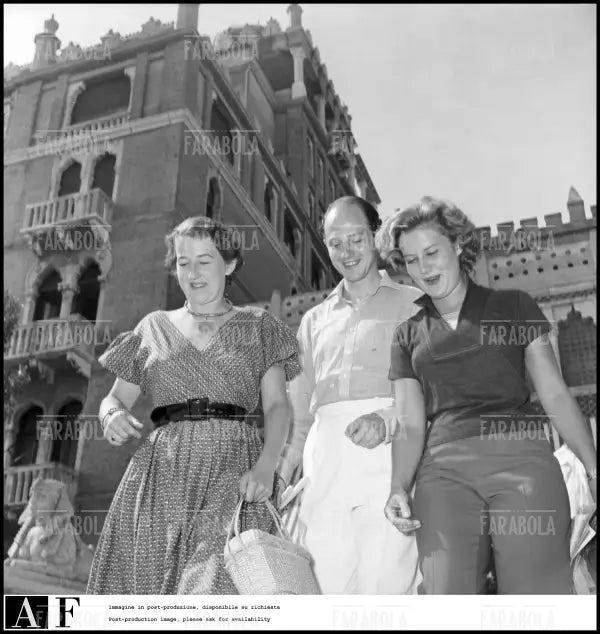 Marina Cicogna e Colin Tennant, Festival di Venezia, 1954 - Farabola Immagine digitale