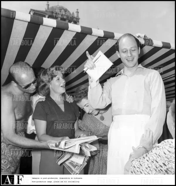 Marina Cicogna e Colin Tennant, Festival di Venezia, 1954 - Farabola Immagine digitale
