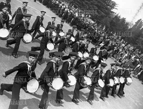 Marinaretti dell'Opera Nazionale Balilla, Milano, 1936 - Farabola Immagine digitale