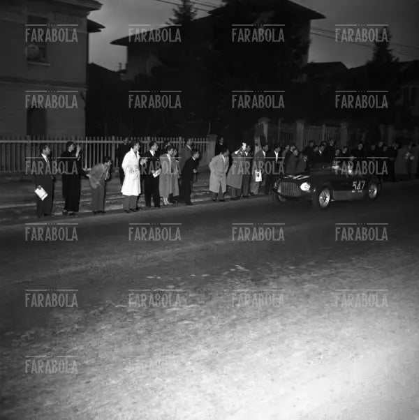 Marzotto e Crosara su Ferrari 340 MM, Mille Miglia, 1953 - Farabola Immagine digitale