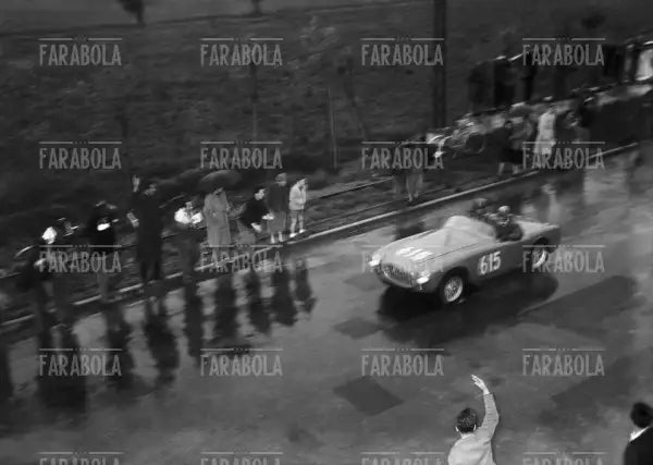 Marzotto e Marini su Ferrari 225S, Mille Miglia, 1952 - Farabola Immagine digitale