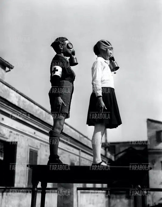 Maschere antigas, 1935 - Farabola Immagine digitale