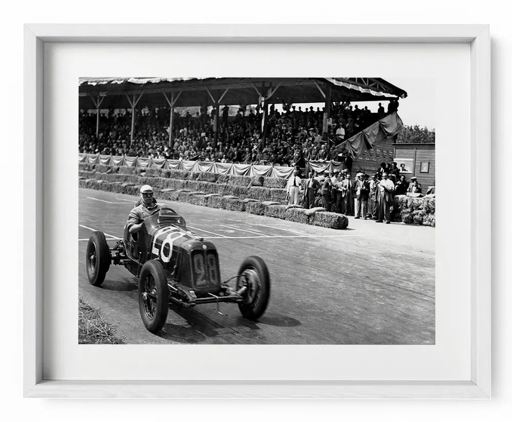 Maserati sul circuito della Superba, Genova 1937 - Farabola Fotografia