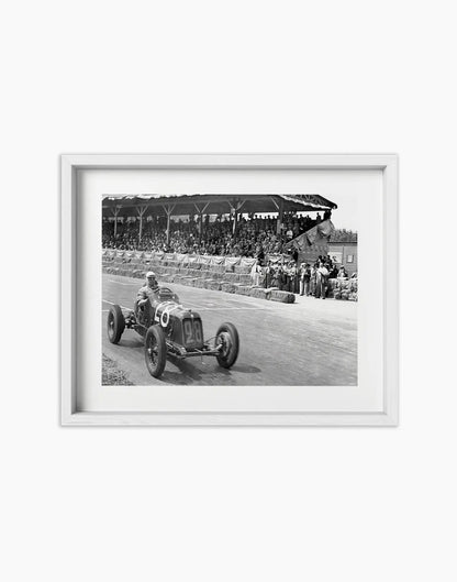 Maserati sul circuito della Superba, Genova 1937 - Farabola Fotografia