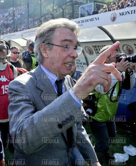 Massimo Moratti festeggia lo scudetto, Siena, 2010 - Farabola Immagine digitale