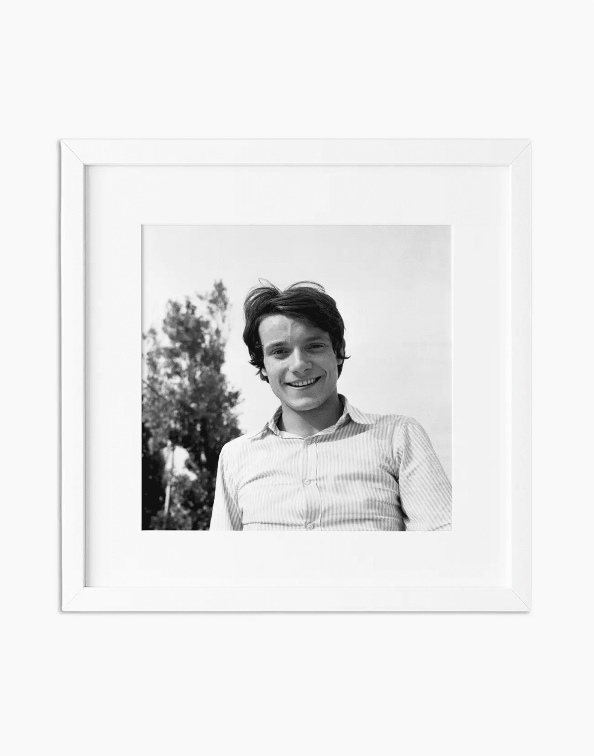 Massimo Ranieri, 1967 — stampa fine art con cornice bianca