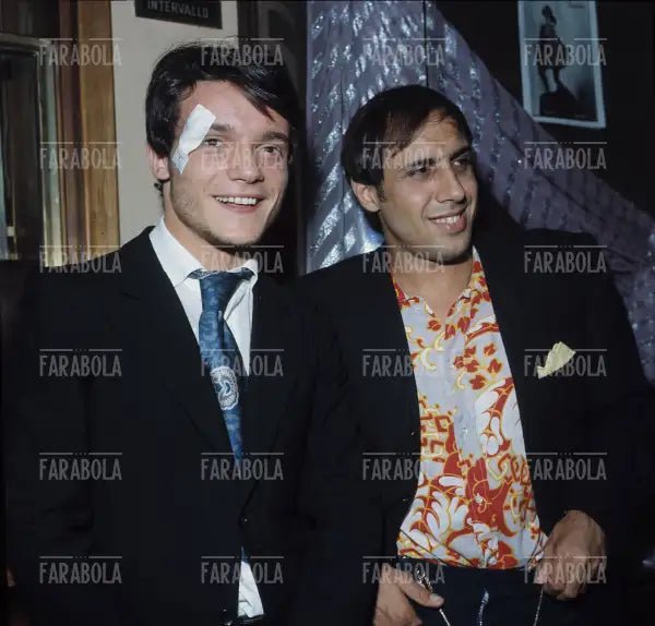 Massimo Ranieri e Adriano Celentano, anni 70 - Farabola Immagine digitale