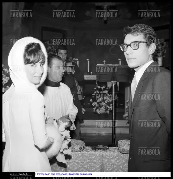 Matrimonio di Enzo Jannacci e Giuliana Orefice, Milano, 1967 - Farabola Immagine digitale