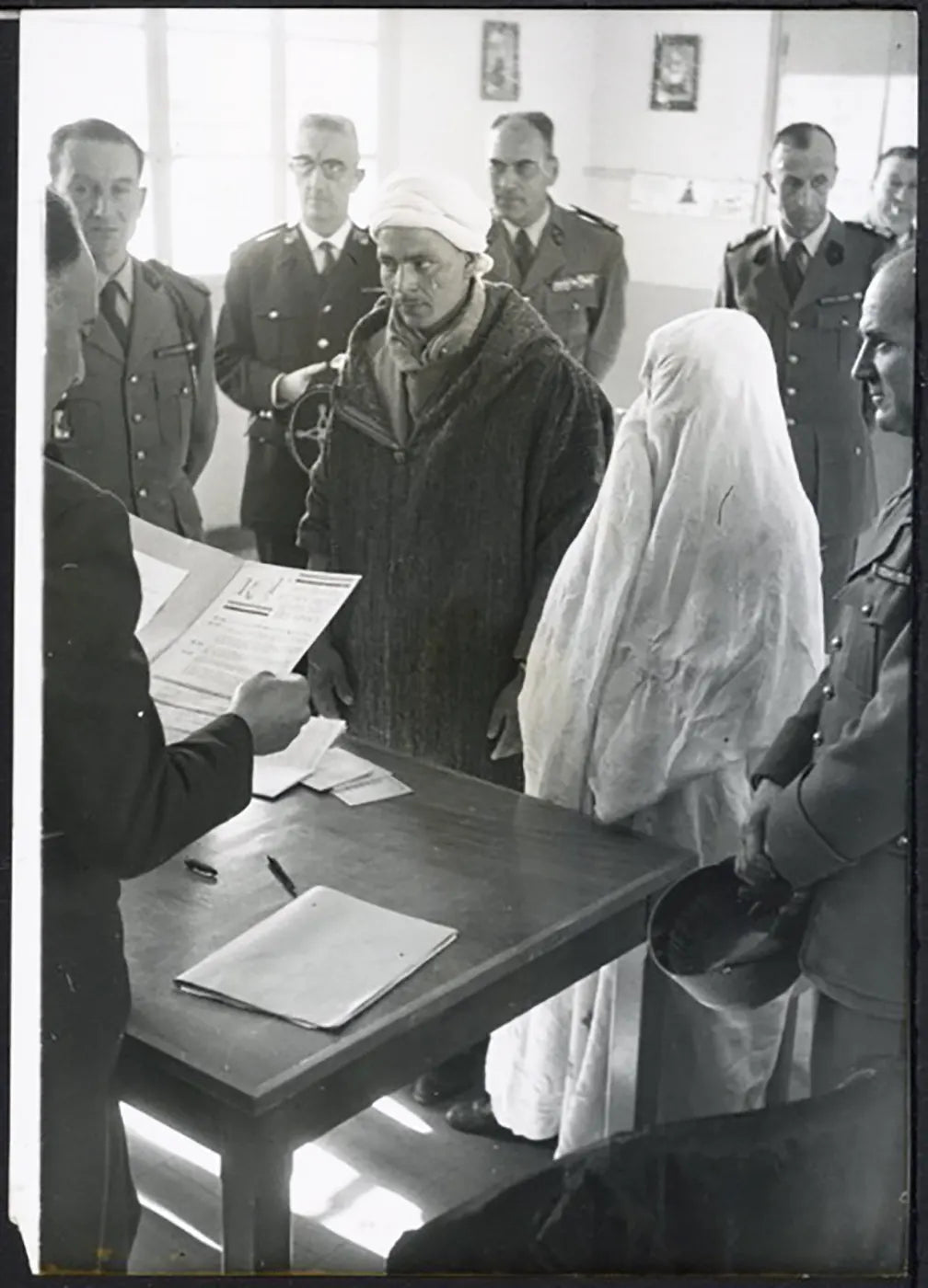 Matrimonio musulmano in Francia 1959 Ft 38124 - Stampa 18x13 cm - Farabola Stampa ai sali d'argento