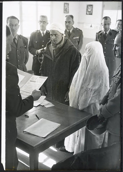 Matrimonio musulmano in Francia 1959 Ft 38124 - Stampa 18x13 cm - Farabola Stampa ai sali d'argento