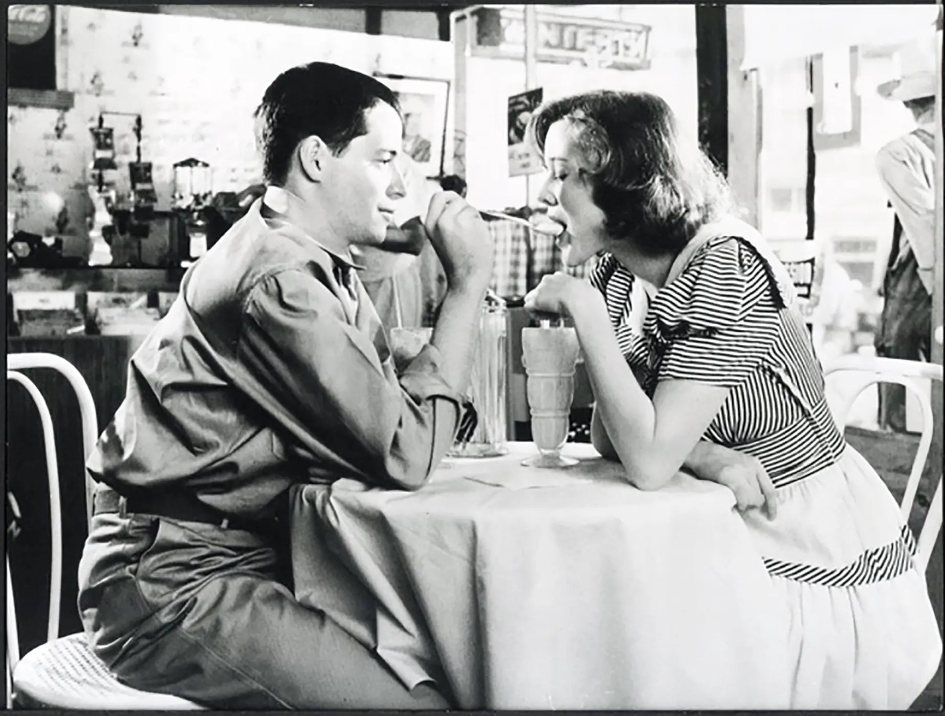 Matthew Broderick Penelope Ann Miller 1987 Ft 37553 - Stampa 24x18 cm - Farabola Stampa ai sali d'argento
