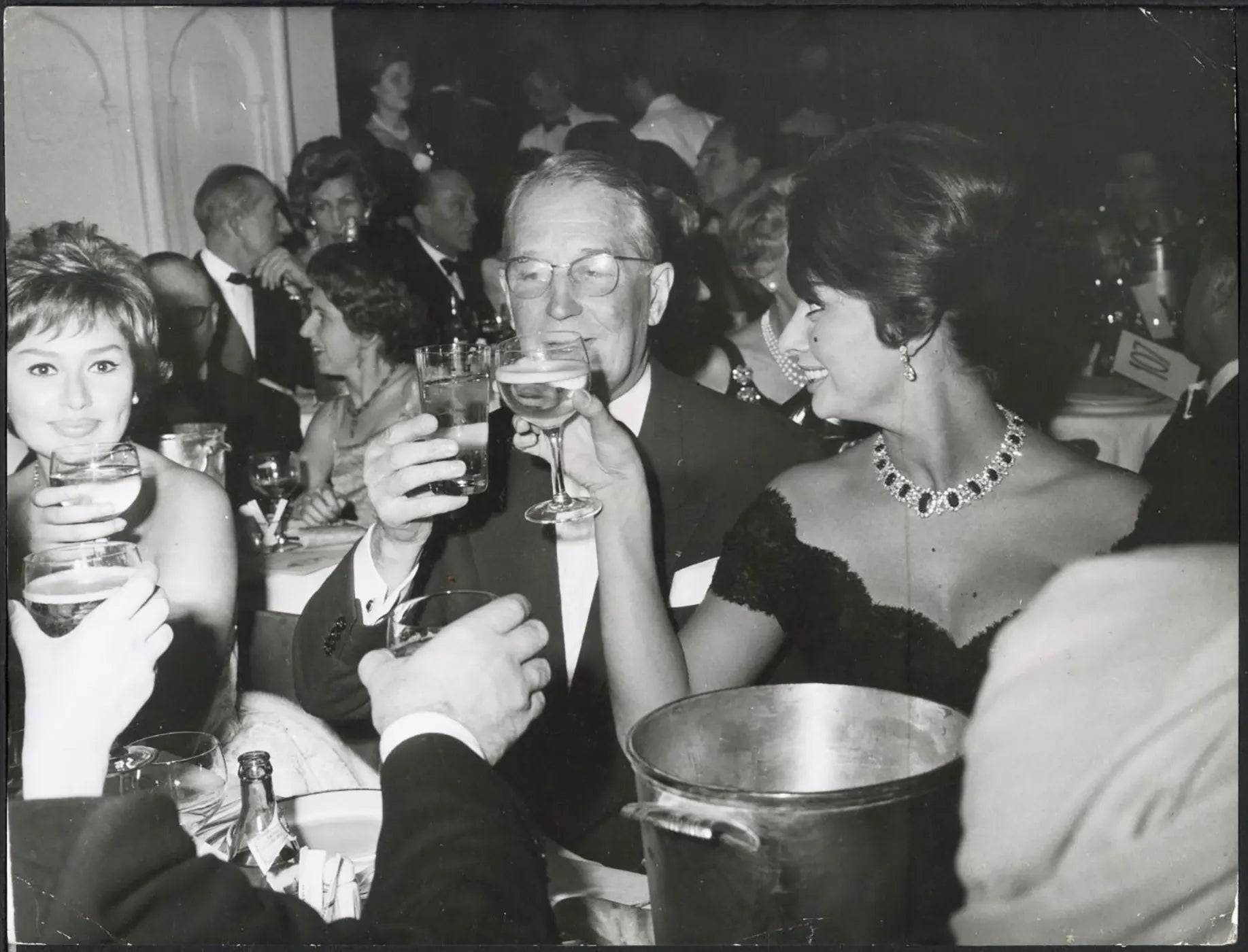 Maurice Chevalier e Sophia Loren 1959 Ft 37508 - Stampa 24x18 cm - Farabola Stampa ai sali d'argento