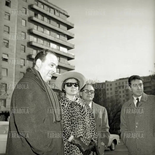 Mauro Bolognini, la principessa Soraya, Dino De Lauretis e Franco Indovina, Milano, 1965 - Farabola Immagine digitale