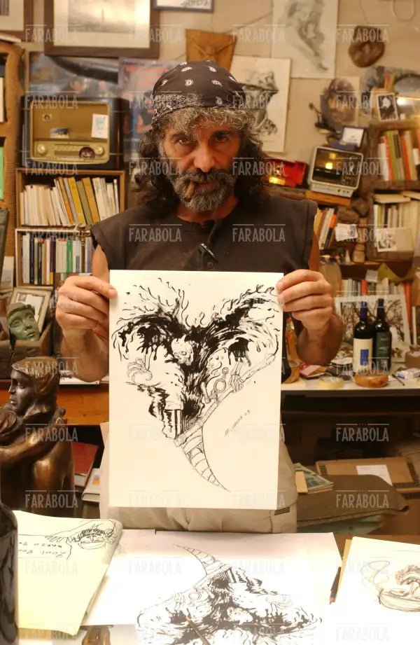 Mauro Corona con il bozzetto del quarantesimo anniversario del disastro del Vajont, 2003 - Farabola Immagine digitale