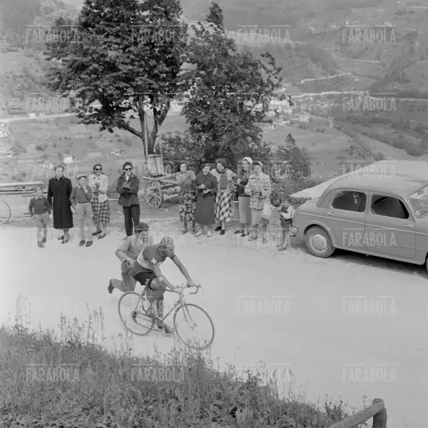 Max Schellenberg, Giro d'Italia, 1955 - Farabola Immagine digitale