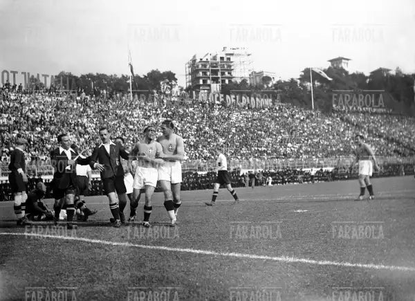 Meazza infortunato, 1936 - Farabola Immagine digitale