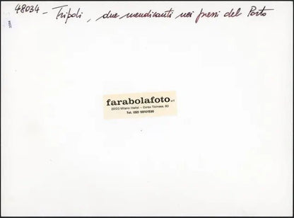 Mendicanti a Tripoli anni 60 Ft 3594 - Stampa 24x18 cm - Farabola Stampa ai sali d'argento