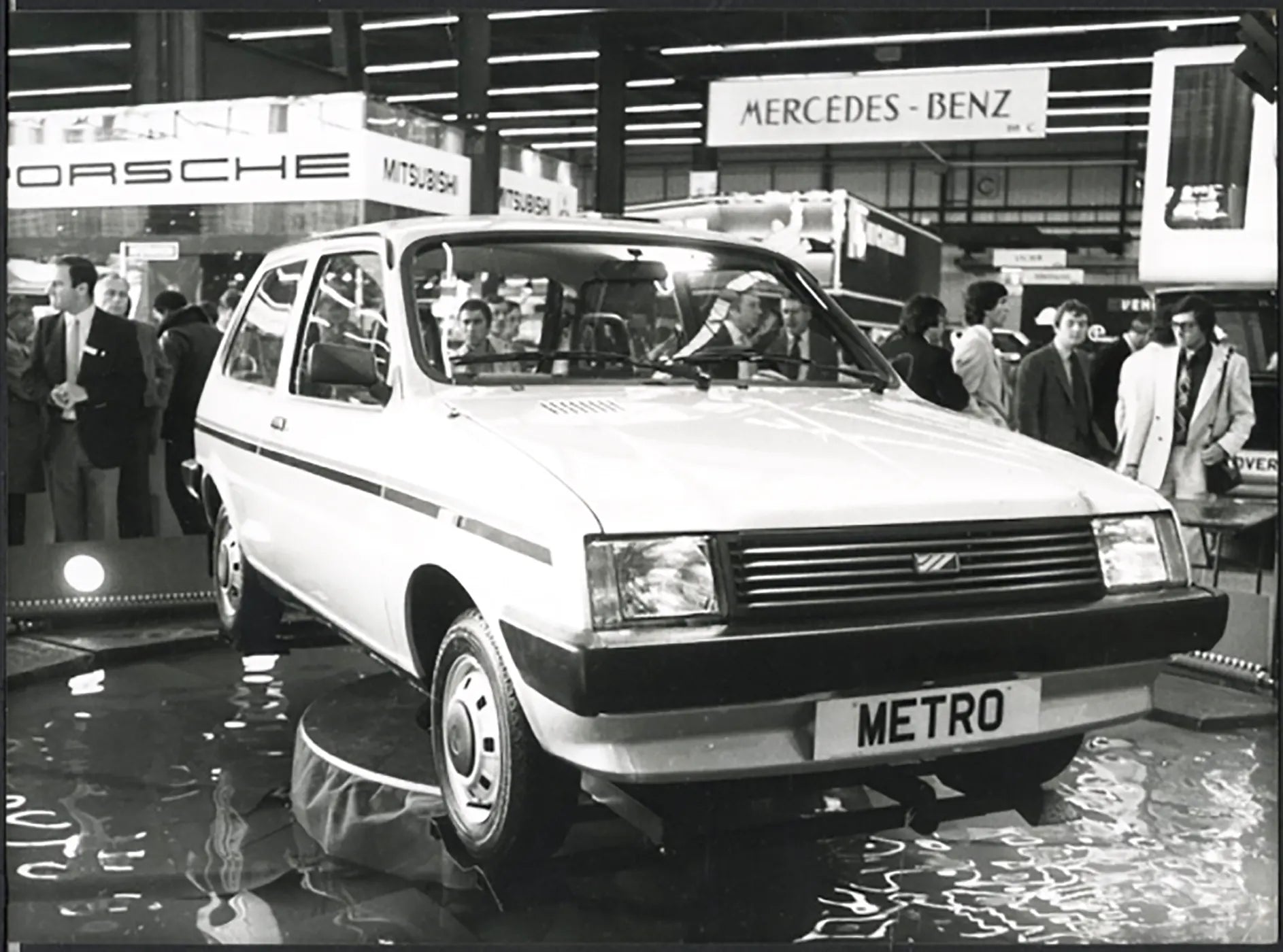 Metro al Salone Auto Parigi 1980 Ft 37023 - Stampa 24x18 cm - Farabola Stampa ai sali d'argento