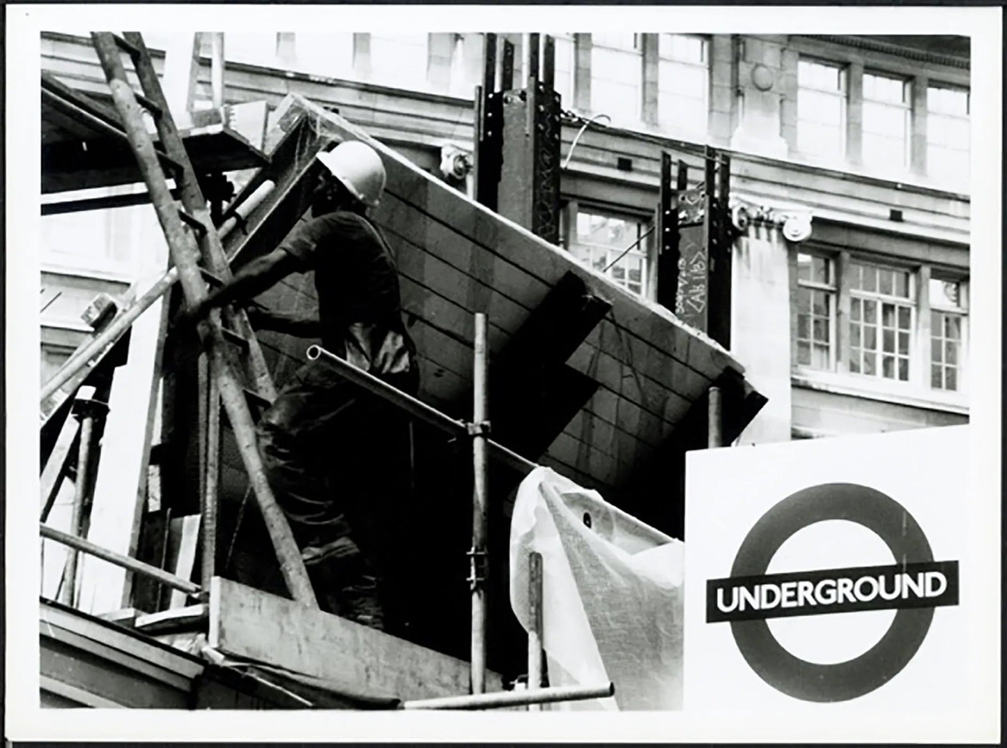 Metropolitana a Londra anni 60 Ft 38016 - Stampa 24x18 cm - Farabola Stampa ai sali d'argento