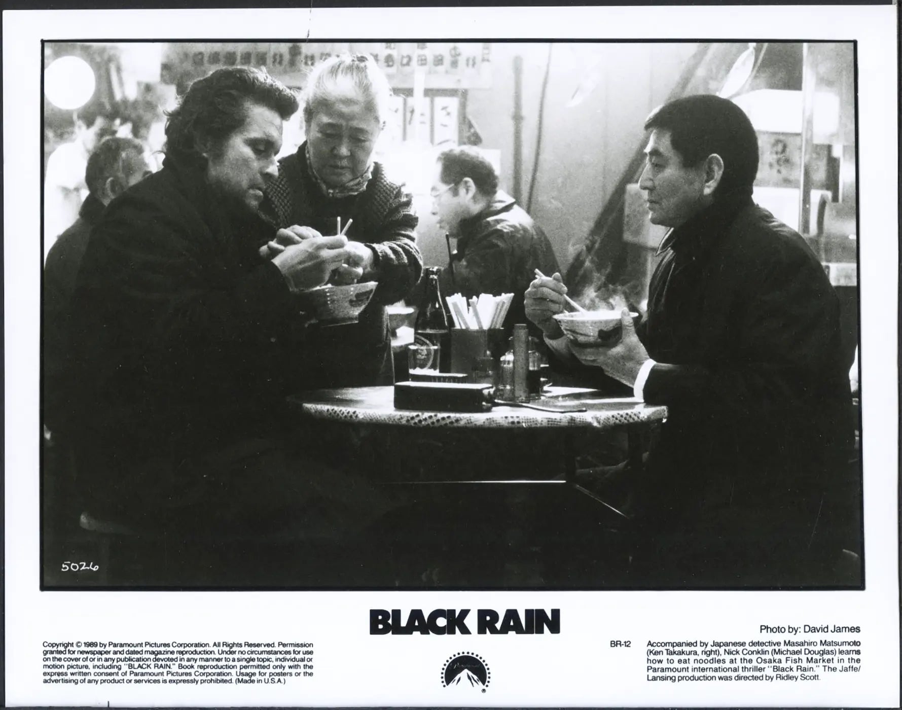 Michael Douglas e Ken Takakura 1989 Ft 37536 - Stampa 20x25 cm - Farabola Stampa ai sali d'argento