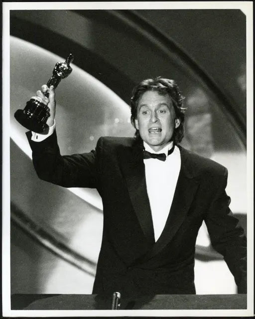 Michael Douglas premio Oscar 1988 Ft 35709 - Stampa 20x25 cm - Farabola Stampa ai sali d'argento