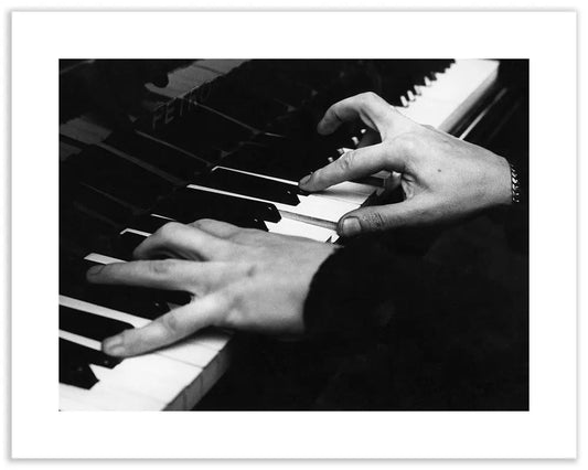 Michelangeli suona il pianoforte, 1965 - Farabola Fotografia