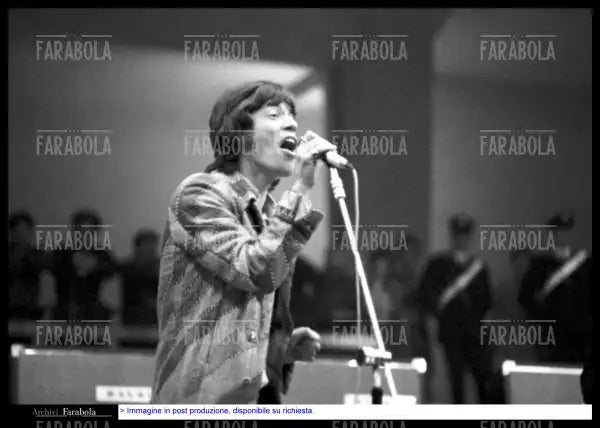 Mick Jagger, concerto dei Rolling Stones, Milano, 1967 - Farabola Immagine digitale