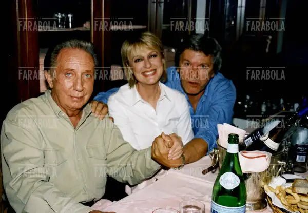 Mike Bongiorno, Gianni Brezza e Loretta Goggi, 2000 - Farabola Immagine digitale