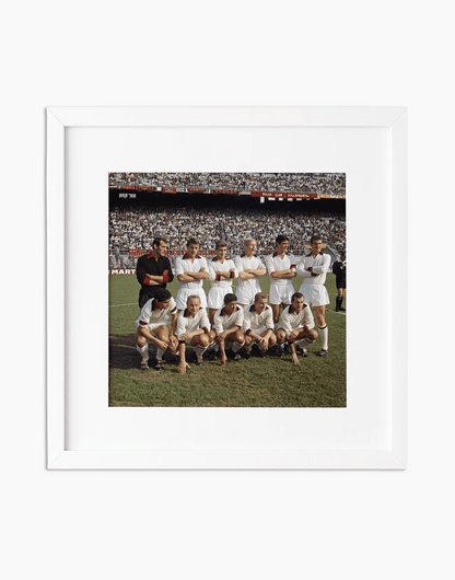 Milan, Formazione, 1966 — stampa fine art con cornice bianca