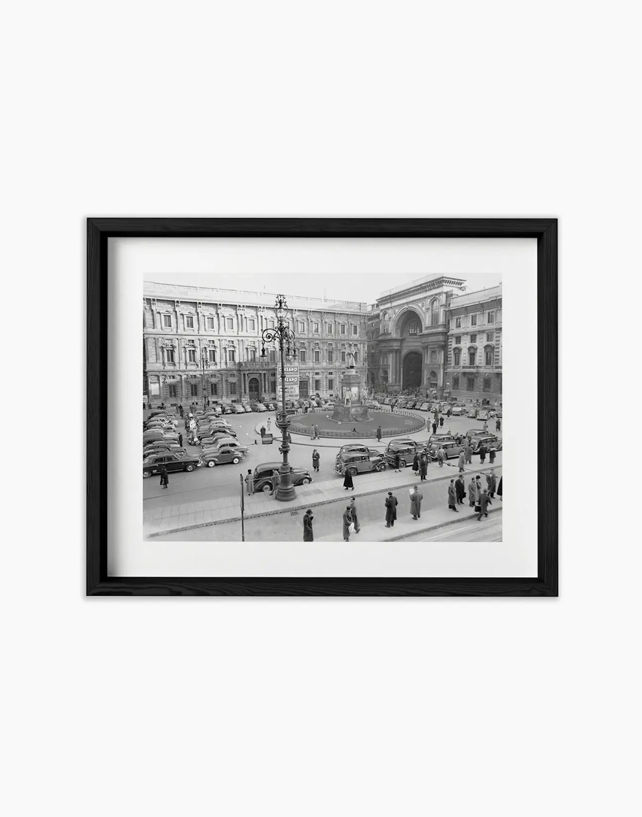 Milano, Piazza della Scala, 1960 - Farabola Fotografia