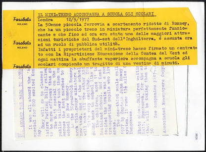 Mini - treno scuolabus a Londra 1977 Ft 36131 - Stampa 20x15 cm - Farabola Stampa ai sali d'argento