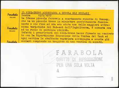 Mini - treno scuolabus a Londra 1977 Ft 36132 - Stampa 20x15 cm - Farabola Stampa ai sali d'argento