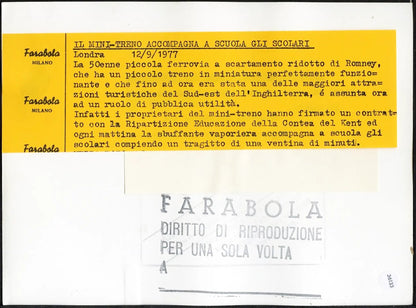 Mini - treno scuolabus a Londra 1977 Ft 36133 - Stampa 20x15 cm - Farabola Stampa ai sali d'argento