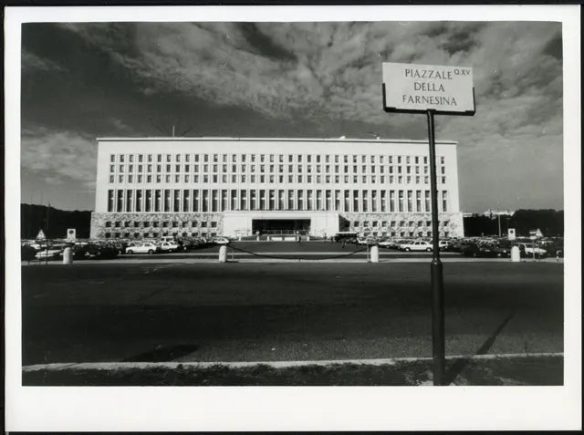 Ministero degli Esteri Roma anni 90 Ft 4095 - Stampa 24x18 cm - Farabola Stampa ai sali d'argento