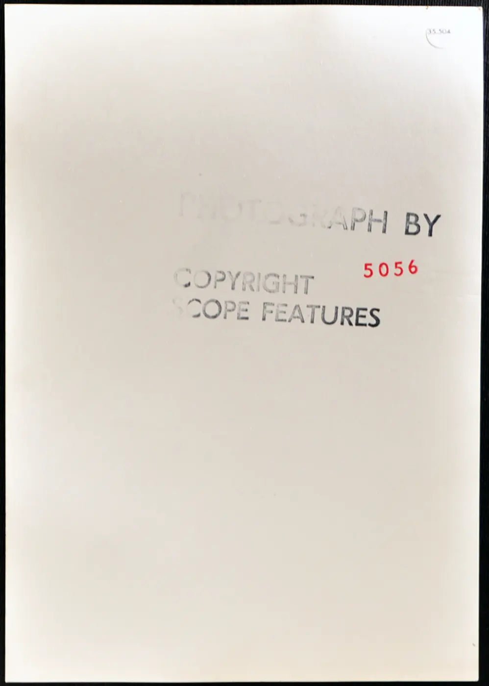 Modella 1975 Ft 35504 - Stampa 24x18 cm - Farabola Stampa ai sali d'argento