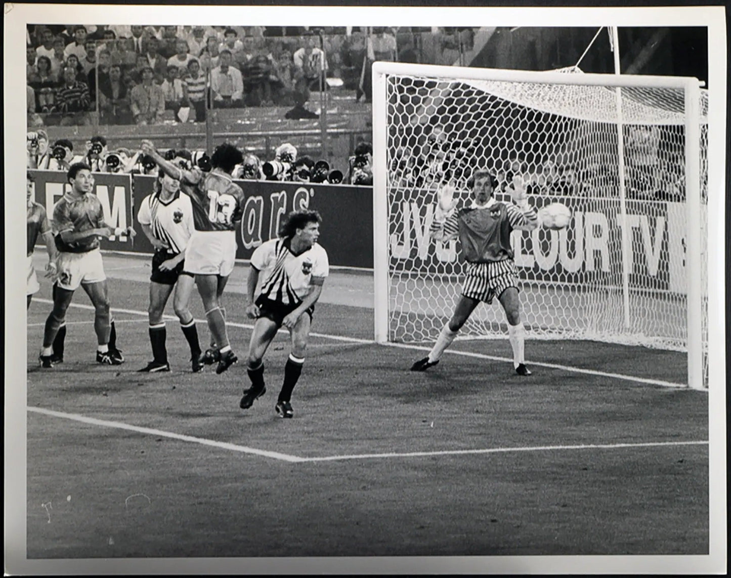 Mondiale di calcio 1990 Italia Austria Ft 2409 - Stampa 24x30 cm - Farabola Stampa ai sali d'argento