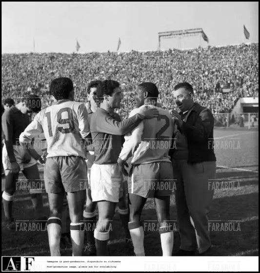 Mondiali di calcio in Cile, Brasile vs Cile, 1962 - Farabola Immagine digitale