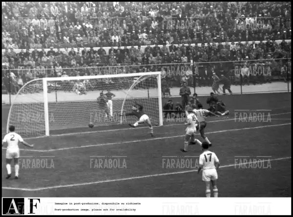 Mondiali di calcio in Cile, Brasile vs Inghilterra, 1962 - Farabola Immagine digitale