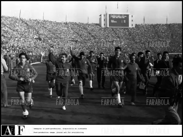 Mondiali di calcio in Cile, Cile vs Jugoslavia, 1962 - Farabola Immagine digitale